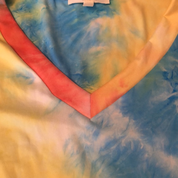 Tie dye v neck top - Picture 3 of 4